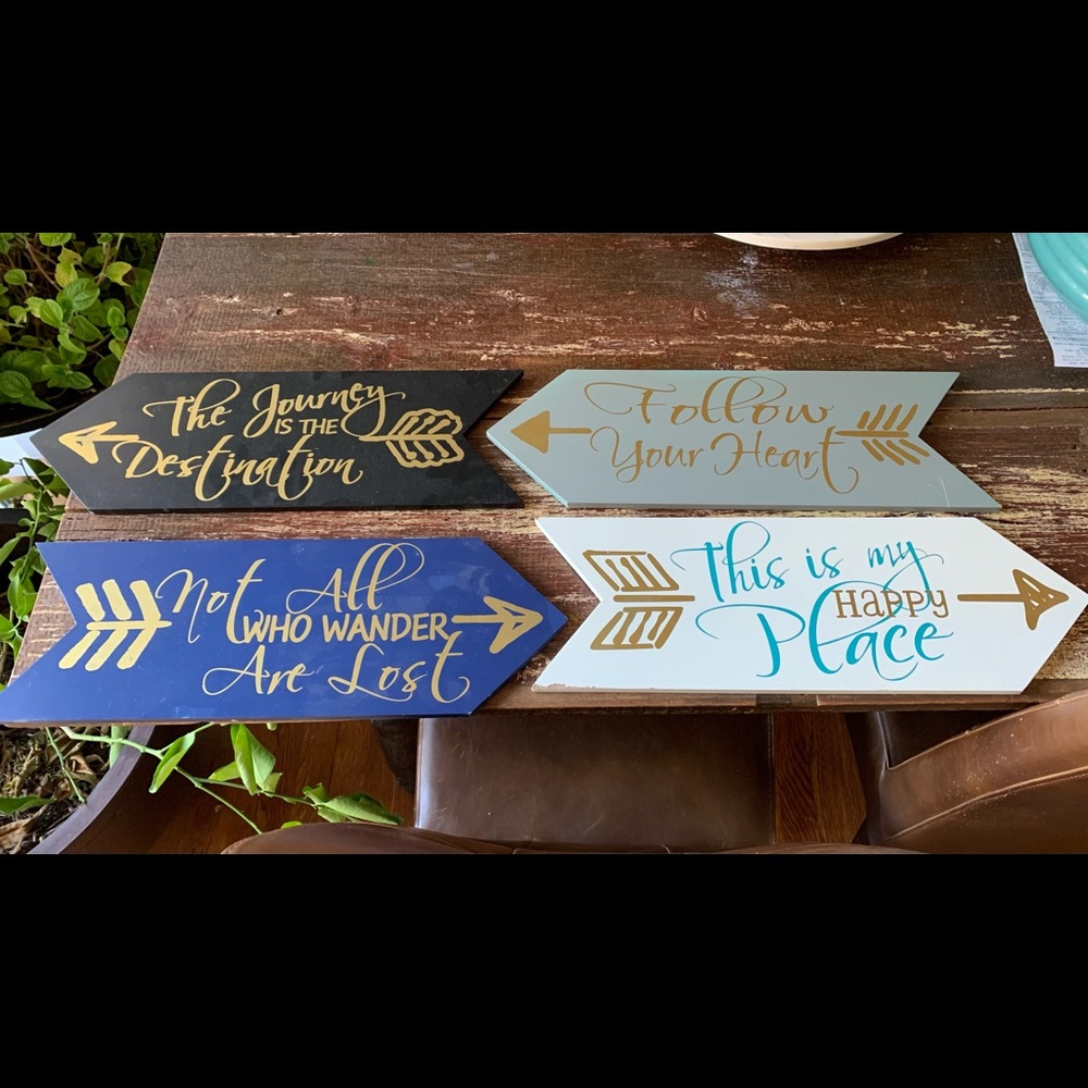 Arrow wall signs
